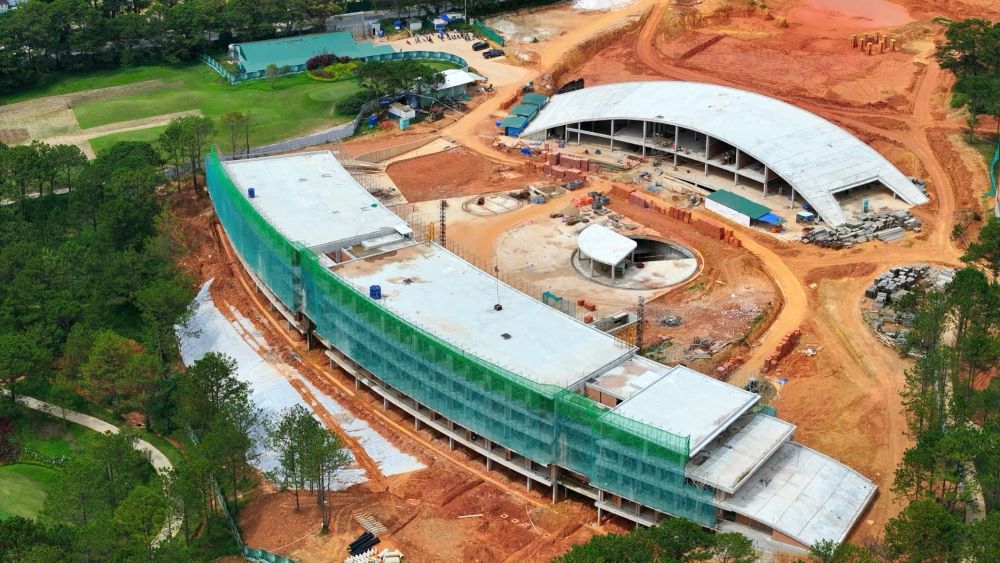 Vì sao Sở Xây dựng tỉnh Lâm Đồng từ chối cấp phép xây dựng công trình Tòa nhà câu lạc bộ golf?
